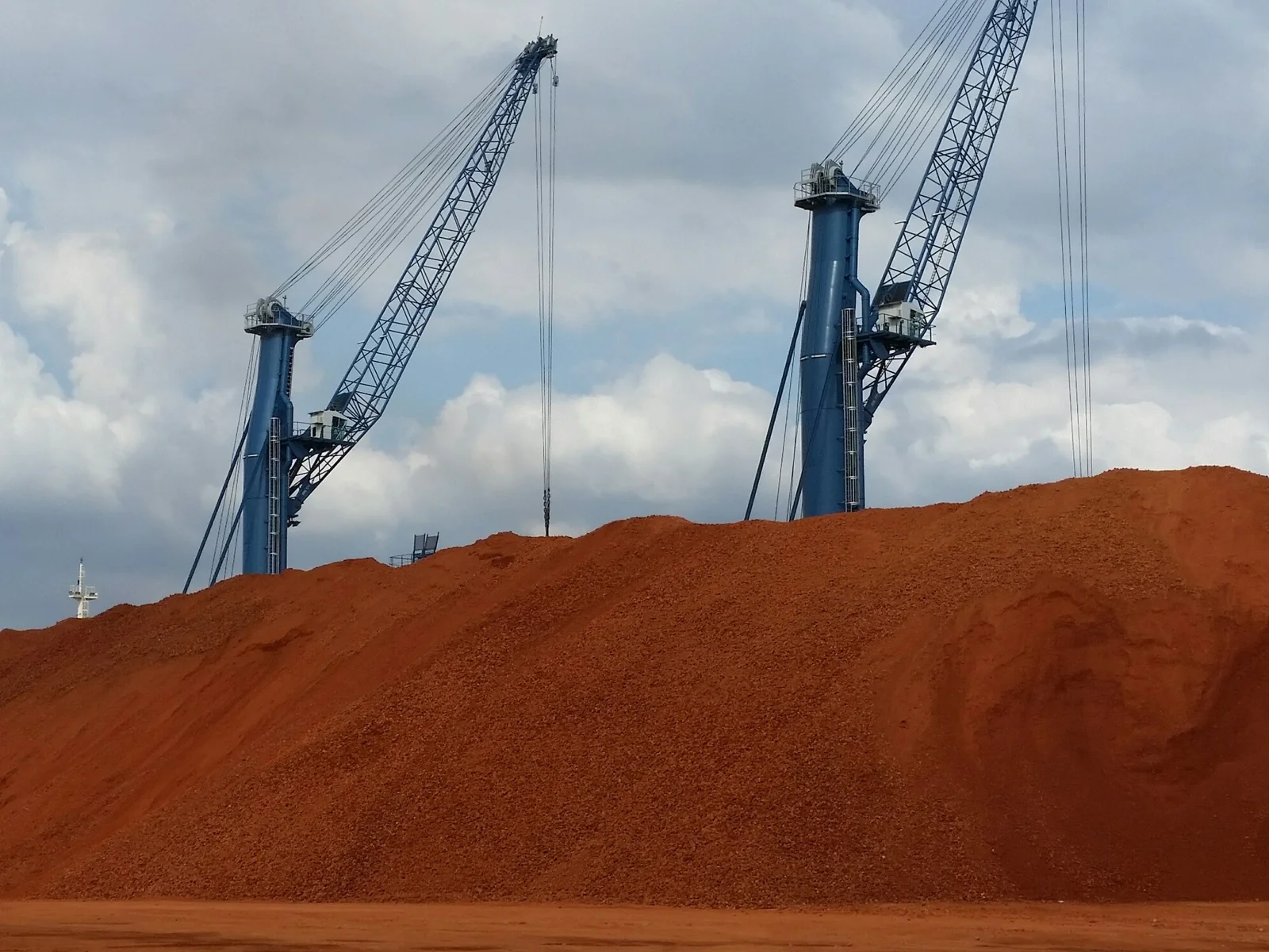 Bulk cargo operations